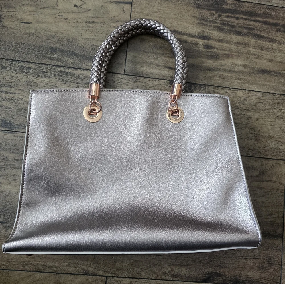 Elegant Metallic Handbag Purse‎
